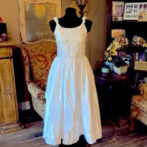 Lida USA Size 16 Young Girls Communion/Flower Girl Dress